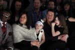 Amsterdam 28 januari 2012
modeshow Custo op de IAFW met oa aanwezig Martijn en Amanda Krabbe met hun dochters.
Peter Smulders bv