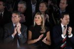 Amsterdam 27 januari 2012
Prinses Maxima bezoekt de Amsterdam Fashion week . Maxime Verhagen reikt de prijzen uit bij de green competition.
Peter Smulders bv