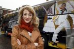 Amsterdam 19 januari 2012
Noortje Herlaar en Joey Ferre bij de bus van saturdau night fever.
Peter Smulders bv
