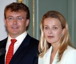 Den Haag 30 juni 2003

verloving mabel wisse smit en prins friso op huis ten bosch.
verder aanwezig koningin beatrix en de moeder van mabel


Peter Smulders bv