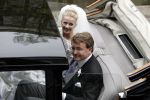Delft 24 april 2004
Trouwen Prins Friso en Mabel Wisse Smit in stadhuis Delft.
in Rolls Royce
Peter Smulders bv