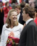 Scheveningen 30 april 2005
Koningin Beatrix in Scheveningen met familie.
Mabel Wisse Smit en Prins Friso
Peter Smulders bv