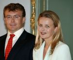 Den Haag 30 juni 2003

verloving mabel wisse smit en prins friso op huis ten bosch.
verder aanwezig koningin beatrix en de moeder van mabel


Peter Smulders bv