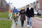 Almere 28 januari 2012
Suus Ruis met vriend en zoontje op straat.
Peter Smulders bv