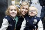 Amsterdam 21 januari 2012
Premiere de muppets in Tuschinski. Tanja Jess met Charly Luske en kinderen
Peter Smulders bv