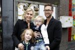 Amsterdam 21 januari 2012
Premiere de muppets in Tuschinski. Tanja Jess met Charly Luske en kinderen
Peter Smulders bv