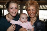 Volendam 14 februari 2013
Presentatie cd Jan Keizer en Annie Schilder bij old dutch. Annie met dochter Anja en kleinkind
Peter Smulders bv