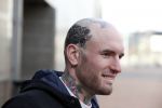 Amsterdam 3 februari 2013
Premiere Ted en de Schat in pathe Arena. Ben Saunders met zijn nieuwe tatoo die over SORAYA (ex vriendin) is gezet en met zijn dochter
Peter Smulders bv