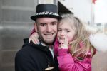 Amsterdam 3 februari 2013
Premiere Ted en de Schat in pathe Arena. Ben Saunders met zijn nieuwe tatoo die over SORAYA (ex vriendin) is gezet en met zijn dochter
Peter Smulders bv