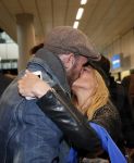 Schiphol 20 januari 2013
Ben Saunders haalt zijn vriendin Keet Yvonne Coldeweijer op op schiphol nadat zij naar Mauritius is geweest.
Peter Smulders bv