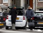 Amsterdam 11 februari 2013
Carolien Spoor en John Karthaus bij een car2go auto.
Peter Smulders bv