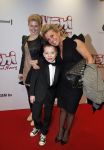 Amsterdam 11 februari 2013
Premiere Ushi must marry met Wendy v Dijk in Tuschinski. Claudia 
Peter Smulders bv