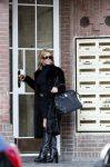Amsterdam 22 januari 2013
Connie Breukhoven loopt naar het huis van Frans v Maarschalkerwaart.
Peter Smulders bv