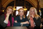 Amsterdam 26 januari 2013
Debbie Jenner Gemma v Eck en Marga Scheide tijdens intervieuw voor Stry in hotel Americain.
Peter Smulders bv