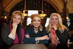 Amsterdam 26 januari 2013
Debbie Jenner Gemma v Eck en Marga Scheide tijdens intervieuw voor Stry in hotel Americain.
Peter Smulders bv