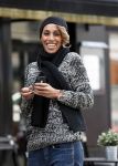 Amsterdam 11 gebruari 2013
Glennis Grace met fans op de pc hooftstraat.
Peter Smulders bv