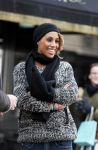 Amsterdam 11 gebruari 2013
Glennis Grace met fans op de pc hooftstraat.
Peter Smulders bv