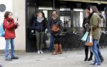 Amsterdam 11 gebruari 2013
Glennis Grace met fans op de pc hooftstraat.
Peter Smulders bv