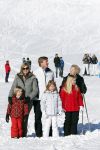 Lech, 18 Februari 2013 Fotoshoot Kon. huis in Lech tijdens de wintersportvakantie met o.a.: Koningin Beatrix, Prins Willem Alexander, Prinses Maxima, Prinses Amalia, Prinses Alexia en Prinses Ariane.
Foto Peter Smulders BV