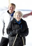 Lech, 18 Februari 2013 Fotoshoot Kon. huis in Lech tijdens de wintersportvakantie met o.a.: Koningin Beatrix, Prins Willem Alexander, Prinses Maxima, Prinses Amalia, Prinses Alexia en Prinses Ariane.
Foto Peter Smulders BV