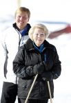 Lech, 18 Februari 2013 Fotoshoot Kon. huis in Lech tijdens de wintersportvakantie met o.a.: Koningin Beatrix, Prins Willem Alexander, Prinses Maxima, Prinses Amalia, Prinses Alexia en Prinses Ariane.
Foto Peter Smulders BV