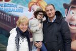 Amsterdam 3 februari 2013
Premiere Ted en de Schat in pathe Arena. Lange Frans met zoon en moeder
Peter Smulders bv