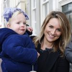 Leiden 10 februari 2013
Premiere Woezel en Pip in de Leidse schouwburg. Lieke v Lexmond met haar zus Jetteke haar man en 2 kinderen
Peter Smulders bv