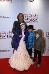 Amsterdam 11 februari 2013
Premiere Ushi must marry met Wendy v Dijk in Tuschinski. Marjolein de Lange met Berend Julie en Koen
Peter Smulders bv