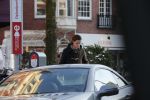 Amsterdam 16 januari 2013
Deze jongen haalt broodjes in de auto van Robert Jensen.
Peter Smulders bv