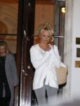 Amsterdam 19 januari 2013
Pamela Anderson verlaat het amstel hotel
Peter Smulders bv