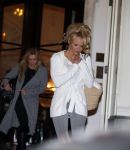Amsterdam 19 januari 2013
Pamela Anderson verlaat het amstel hotel
Peter Smulders bv