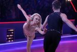 Hilversum 19 januari 2013
Pamela Anderson en haar schaatspartner Matt Evers bij sterren dansen op het ijs van SBS6.
Peter Smulders bv