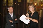 Amsterdam 4 februari 2013
Presentatie boek Patricia Snel in V hotel . Jaap Jongbloed krijgt het eerste exemplaar en zijn vriendin Quirine Melssen zingt verschillende liederen.
Peter Smulders bv