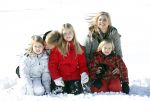Lech, 18 Februari 2013 Fotoshoot Kon. huis in Lech tijdens de wintersportvakantie met o.a.: Koningin Beatrix, Prins Willem Alexander, Prinses Maxima, Prinses Amalia, Prinses Alexia en Prinses Ariane.
Foto Peter Smulders BV