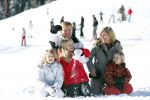 Lech, 18 Februari 2013 Fotoshoot Kon. huis in Lech tijdens de wintersportvakantie met o.a.: Koningin Beatrix, Prins Willem Alexander, Prinses Maxima, Prinses Amalia, Prinses Alexia en Prinses Ariane.
Foto Peter Smulders BV