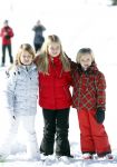 Lech, 18 Februari 2013 Fotoshoot Kon. huis in Lech tijdens de wintersportvakantie met o.a.: Koningin Beatrix, Prins Willem Alexander, Prinses Maxima, Prinses Amalia, Prinses Alexia en Prinses Ariane.
Foto Peter Smulders BV