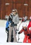 Lech, 18 Februari 2013 Fotoshoot Kon. huis in Lech tijdens de wintersportvakantie met o.a.: Koningin Beatrix, Prins Willem Alexander, Prinses Maxima, Prinses Amalia, Prinses Alexia en Prinses Ariane.
Foto Peter Smulders BV