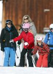 Lech, 18 Februari 2013 Fotoshoot Kon. huis in Lech tijdens de wintersportvakantie met o.a.: Koningin Beatrix, Prins Willem Alexander, Prinses Maxima, Prinses Amalia, Prinses Alexia en Prinses Ariane.
Foto Peter Smulders BV