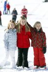 Lech, 18 Februari 2013 Fotoshoot Kon. huis in Lech tijdens de wintersportvakantie met o.a.: Koningin Beatrix, Prins Willem Alexander, Prinses Maxima, Prinses Amalia, Prinses Alexia en Prinses Ariane.
Foto Peter Smulders BV