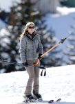 Lech, 18 Februari 2013 Fotoshoot Kon. huis in Lech tijdens de wintersportvakantie met o.a.: Koningin Beatrix, Prins Willem Alexander, Prinses Maxima, Prinses Amalia, Prinses Alexia en Prinses Ariane.
Foto Peter Smulders BV