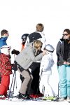 Lech, 18 Februari 2013 Fotoshoot Kon. huis in Lech tijdens de wintersportvakantie met o.a.: Koningin Beatrix, Prins Willem Alexander, Prinses Maxima, Prinses Amalia, Prinses Alexia en Prinses Ariane.
Foto Peter Smulders BV