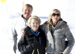 Lech, 18 Februari 2013 Fotoshoot Kon. huis in Lech tijdens de wintersportvakantie met o.a.: Koningin Beatrix, Prins Willem Alexander, Prinses Maxima, Prinses Amalia, Prinses Alexia en Prinses Ariane.
Foto Peter Smulders BV