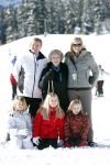 Lech, 18 Februari 2013 Fotoshoot Kon. huis in Lech tijdens de wintersportvakantie met o.a.: Koningin Beatrix, Prins Willem Alexander, Prinses Maxima, Prinses Amalia, Prinses Alexia en Prinses Ariane.
Foto Peter Smulders BV