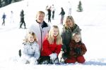 Lech, 18 Februari 2013 Fotoshoot Kon. huis in Lech tijdens de wintersportvakantie met o.a.: Koningin Beatrix, Prins Willem Alexander, Prinses Maxima, Prinses Amalia, Prinses Alexia en Prinses Ariane.
Foto Peter Smulders BV