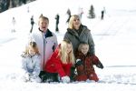 Lech, 18 Februari 2013 Fotoshoot Kon. huis in Lech tijdens de wintersportvakantie met o.a.: Koningin Beatrix, Prins Willem Alexander, Prinses Maxima, Prinses Amalia, Prinses Alexia en Prinses Ariane.
Foto Peter Smulders BV