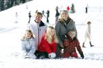 Lech, 18 Februari 2013 Fotoshoot Kon. huis in Lech tijdens de wintersportvakantie met o.a.: Koningin Beatrix, Prins Willem Alexander, Prinses Maxima, Prinses Amalia, Prinses Alexia en Prinses Ariane.
Foto Peter Smulders BV