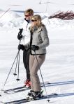 Lech, 18 Februari 2013 Fotoshoot Kon. huis in Lech tijdens de wintersportvakantie met o.a.: Koningin Beatrix, Prins Willem Alexander, Prinses Maxima, Prinses Amalia, Prinses Alexia en Prinses Ariane.
Foto Peter Smulders BV