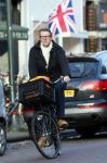 Amsterdam 8 februari 2013
Ursul de Geer op de fiets op de cornelis schuytstraat.
Peter Smulders bv