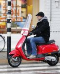 Amsterdam 5 februari 2013
Victor Reinier op zijn vespa scooter.
Peter Smulders bv