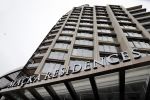 Istanbul 25 januari 2013
In dit Appartementen complex mede ontworpen door Giorgio Armani gaan Wesley Sneijder en zijn vrouw Yolanthe Sneijder cabau in een prachtige penthouse wonen met overzicht over heel Istanbul.
Peter Smulders bv